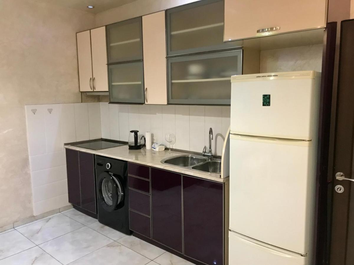 Luxury Apartment With Jacuzzi On Republic Square Yerevan Exterior photo