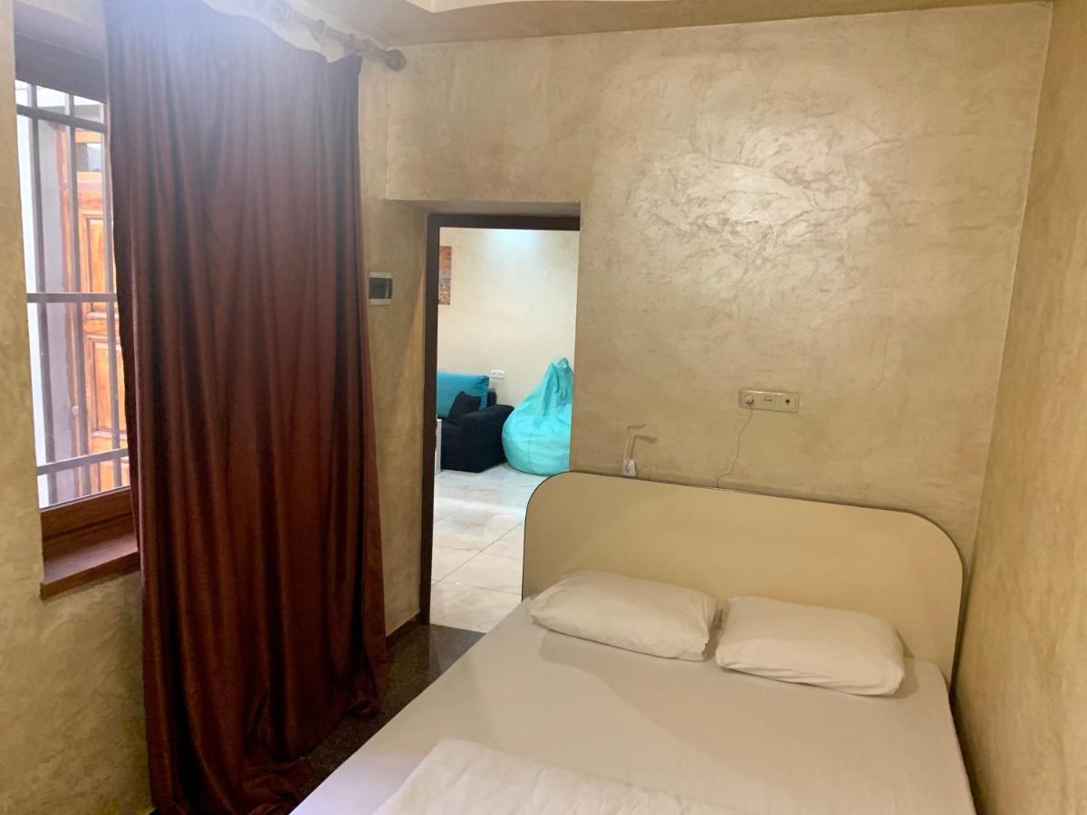 Luxury Apartment With Jacuzzi On Republic Square Yerevan Exterior photo