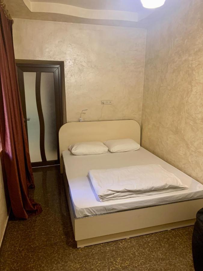 Luxury Apartment With Jacuzzi On Republic Square Yerevan Exterior photo